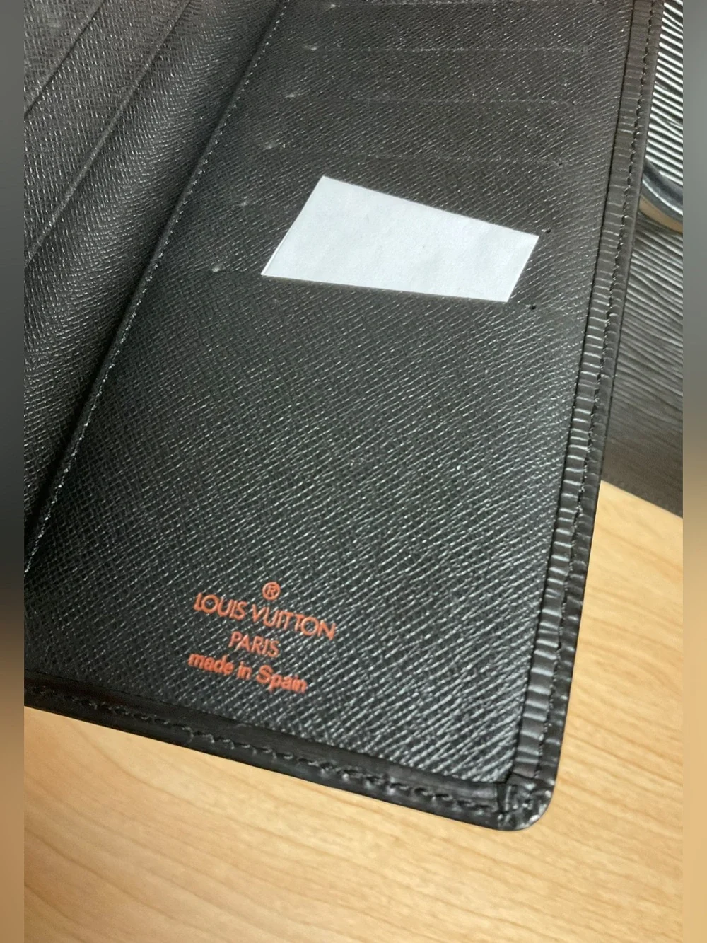 ✅LOUIS VUITTON Black Epi Leather Bag
AUTHENTIC SET - Picture 15 of 16